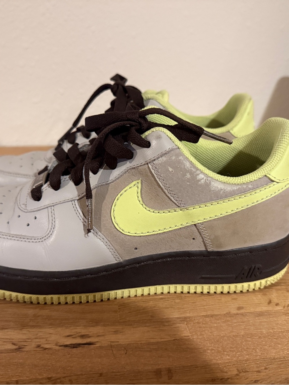 Nike Air Force 1 Low - Gray, Volt & Black